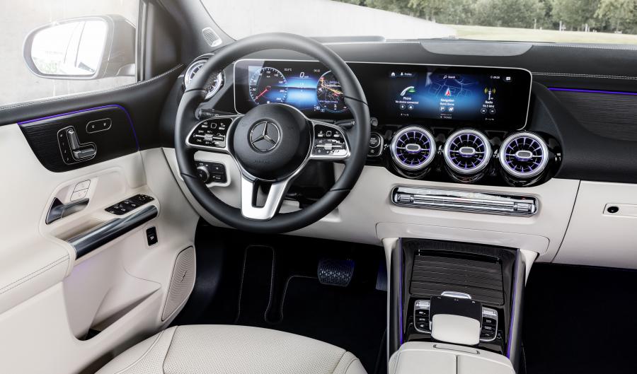 Интерьер Mercedes-Benz B200 Progressive (W247) 2019 года  (WW) (фото 17 из 56)